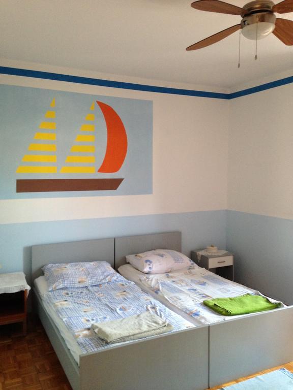 Apartments Vanda Vrboska Bilik gambar